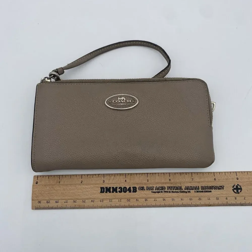 Coach Clutch Wristlet Handbag Purse Zip Around Stone Beige Leather Womens 54313